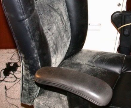C:\Users\Owner\Desktop\Newsletters\Healthy Indoors Magazine\2018\6848 a moldy basement-office chair for on-line.JPG